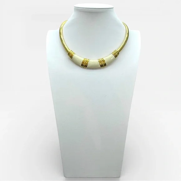MONET 1980s Vintage Gold and Ivory Enamel Omega Tubogas Collar Necklace - Picture 3 of 8